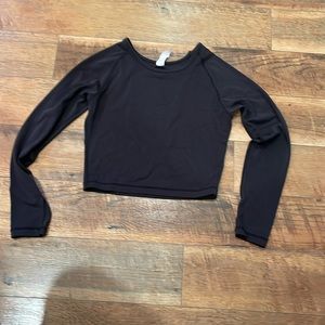Black workout crop top - small